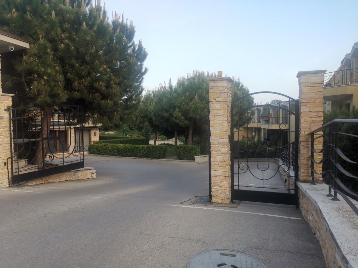 Luxury Apartment Amalfi 300 M From The Beach Βάρνα Εξωτερικό φωτογραφία